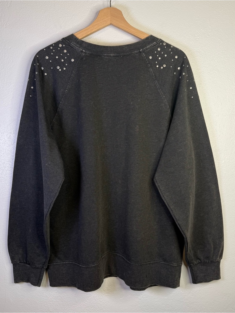 Maurices Stud Embellished Charcoal Gray Crew Neck Pullover Sweatshirt Size XL - Picture 9 of 15